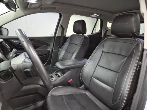Used 2020 GMC Terrain Denali w/ Denali Premium Package FWD image 21