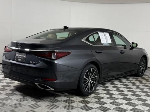 Used 2025 Lexus ES 350 w/ Premium Package FWD image 9