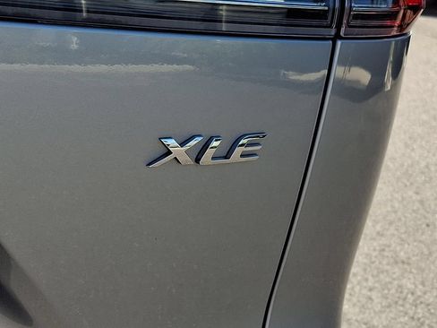 Certified 2025 Toyota Corolla Cross XLE FWD image 30