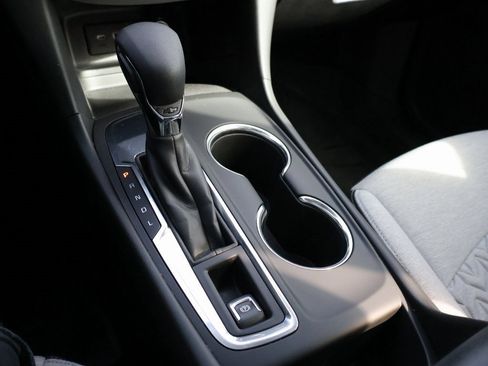 Used 2022 Chevrolet Equinox LS w/ LS Convenience Package image 37