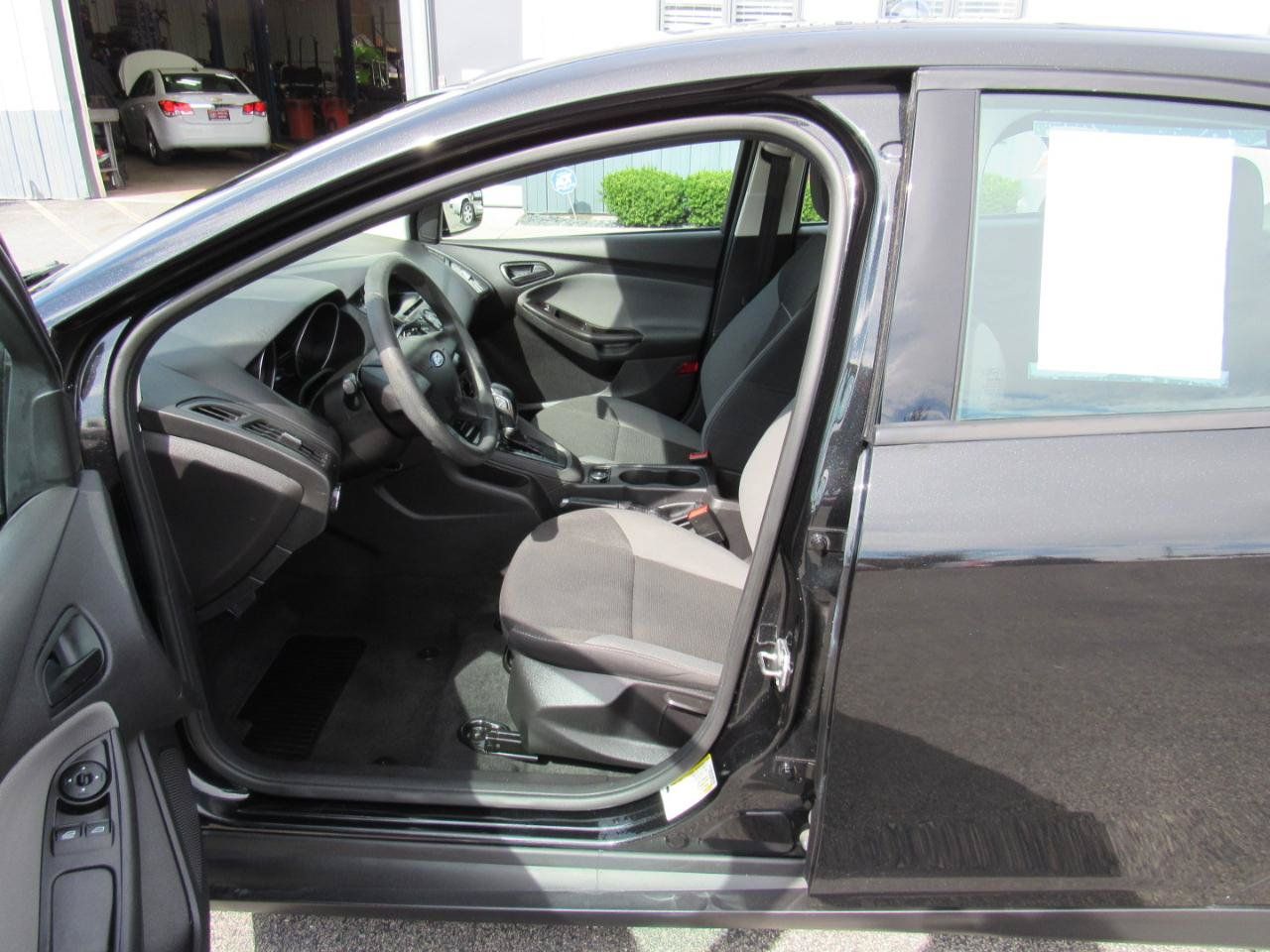 Used 2014 Ford Focus S FWD image 14