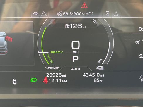Used 2024 Audi Q8 e-tron Premium AWD/4WD image 24
