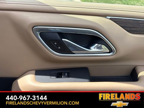 Used 2021 Chevrolet Tahoe Premier w/ Premium Package AWD/4WD image 35