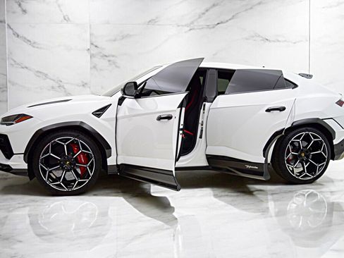 Used 2024 Lamborghini Urus Performante image 4