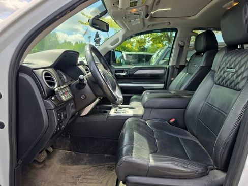 Used 2017 Toyota Tundra Platinum AWD/4WD image 2