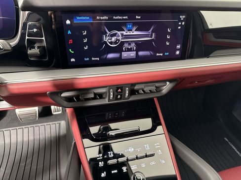 New 2026 Porsche Cayenne S image 31