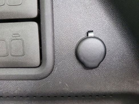 Used 2018 Chevrolet Equinox LT image 8