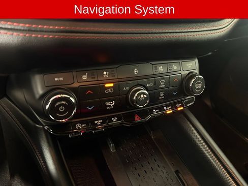Used 2025 Dodge Durango GT AWD/4WD image 13