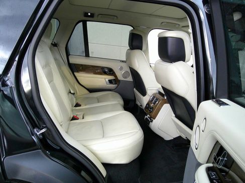 Used 2018 Land Rover Range Rover HSE AWD/4WD image 32