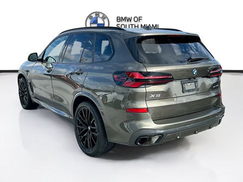 Used 2024 BMW X5 sDrive40i w/ M Sport Package RWD image 5