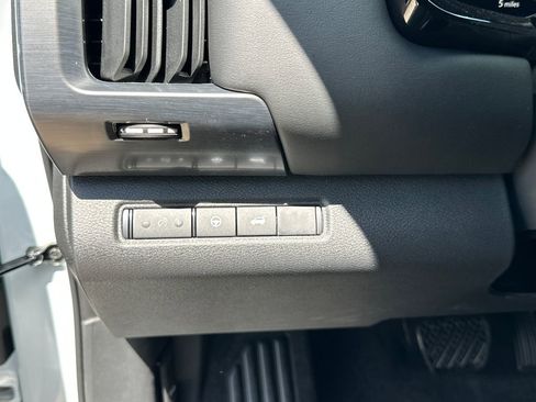 New 2026 Nissan Pathfinder SL AWD/4WD image 12