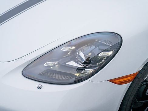 Used 2024 Porsche 718 Cayman image 28