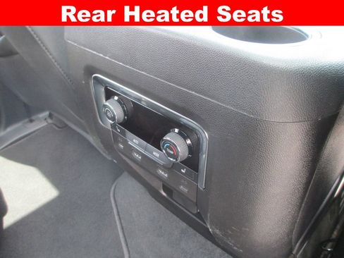 Used 2025 Chevrolet Suburban High Country AWD/4WD image 29