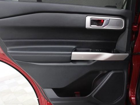 Used 2023 Ford Explorer Limited w/ Equipment Group 301A image 24