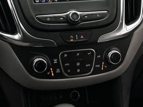 Used 2024 Chevrolet Equinox LT image 24