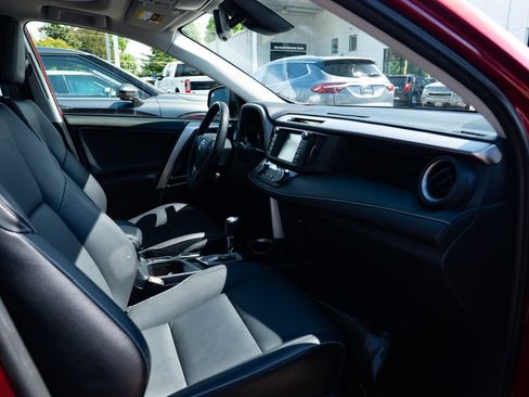 Used 2018 Toyota RAV4 Limited w/ Advanced Technology Package AWD/4WD image 25