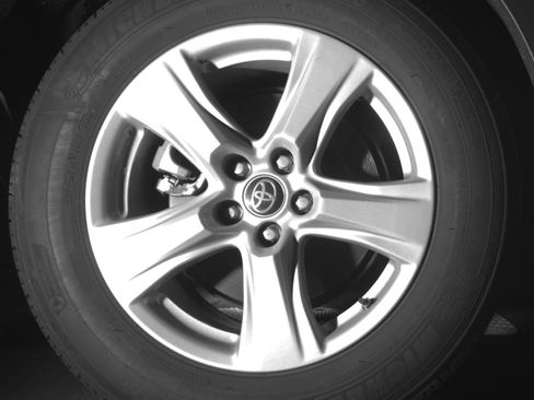 Used 2025 Toyota Highlander LE image 15