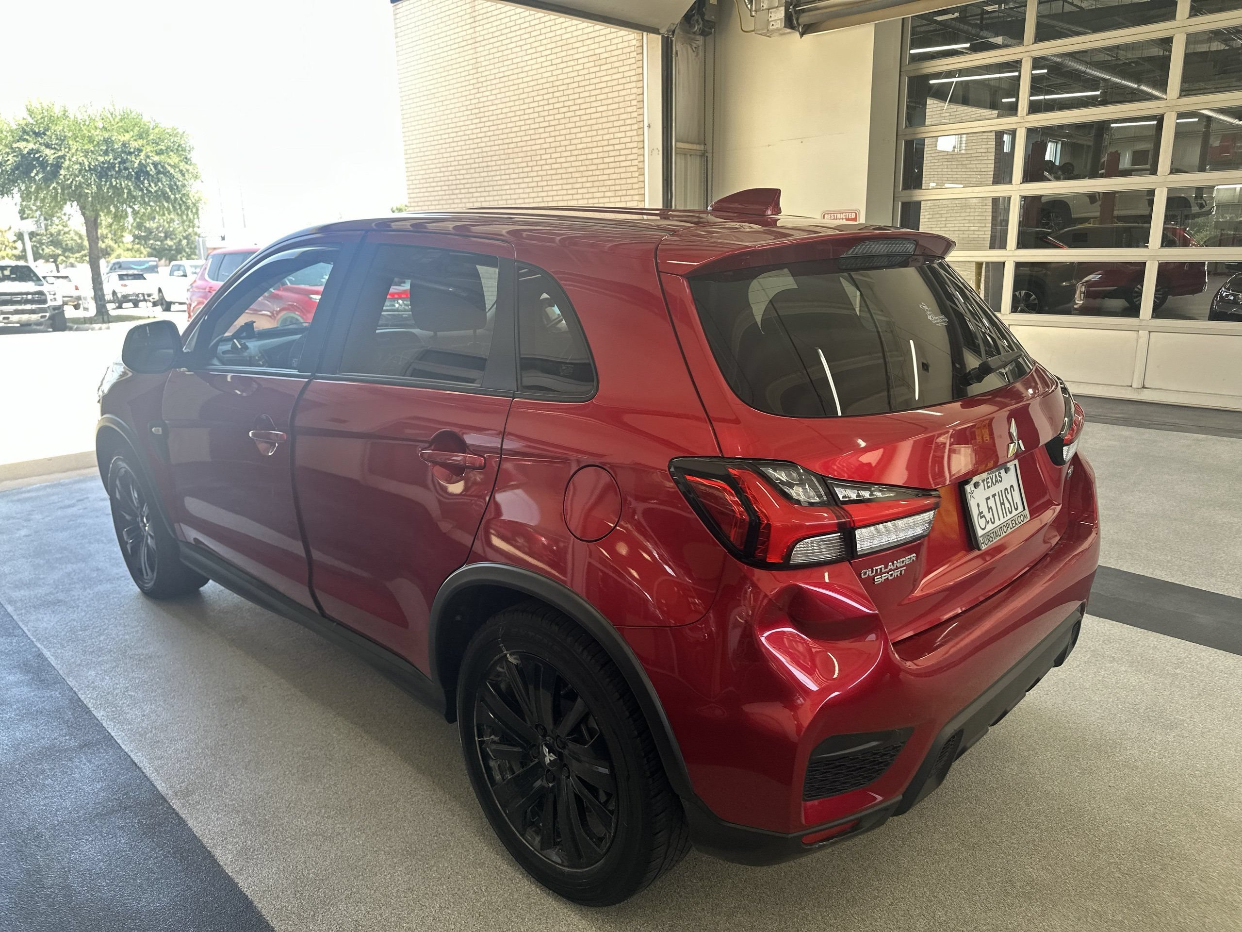 Used 2022 Mitsubishi Outlander Sport LE AWD/4WD image 4