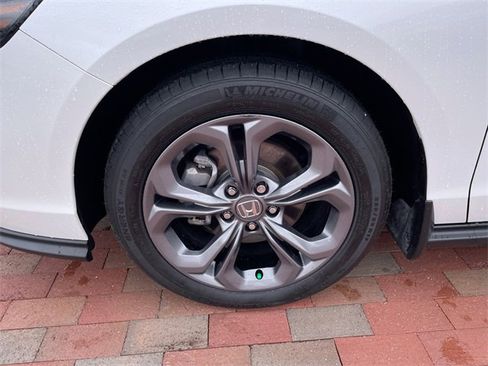 Certified 2023 Honda Accord EX image 10