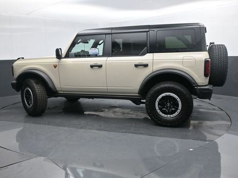 New 2026 Ford Bronco Badlands w/ Sasquatch Package AWD/4WD image 3