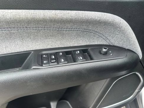 Used 2024 Jeep Compass Latitude AWD/4WD image 13