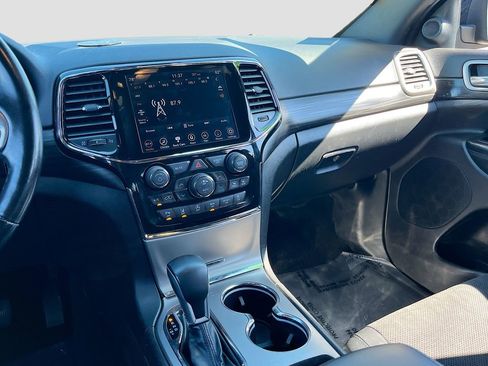 Used 2021 Jeep Grand Cherokee Laredo X image 22