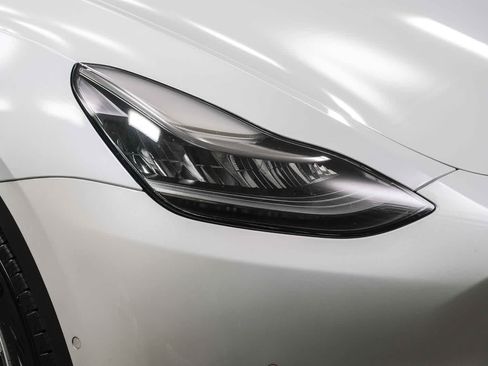 Used 2022 Tesla Model Y Long Range AWD/4WD image 14