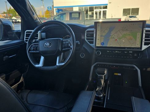 Used 2024 Toyota Sequoia image 25