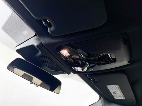 Used 2025 BMW X1 xDrive28i w/ Convenience Package image 12