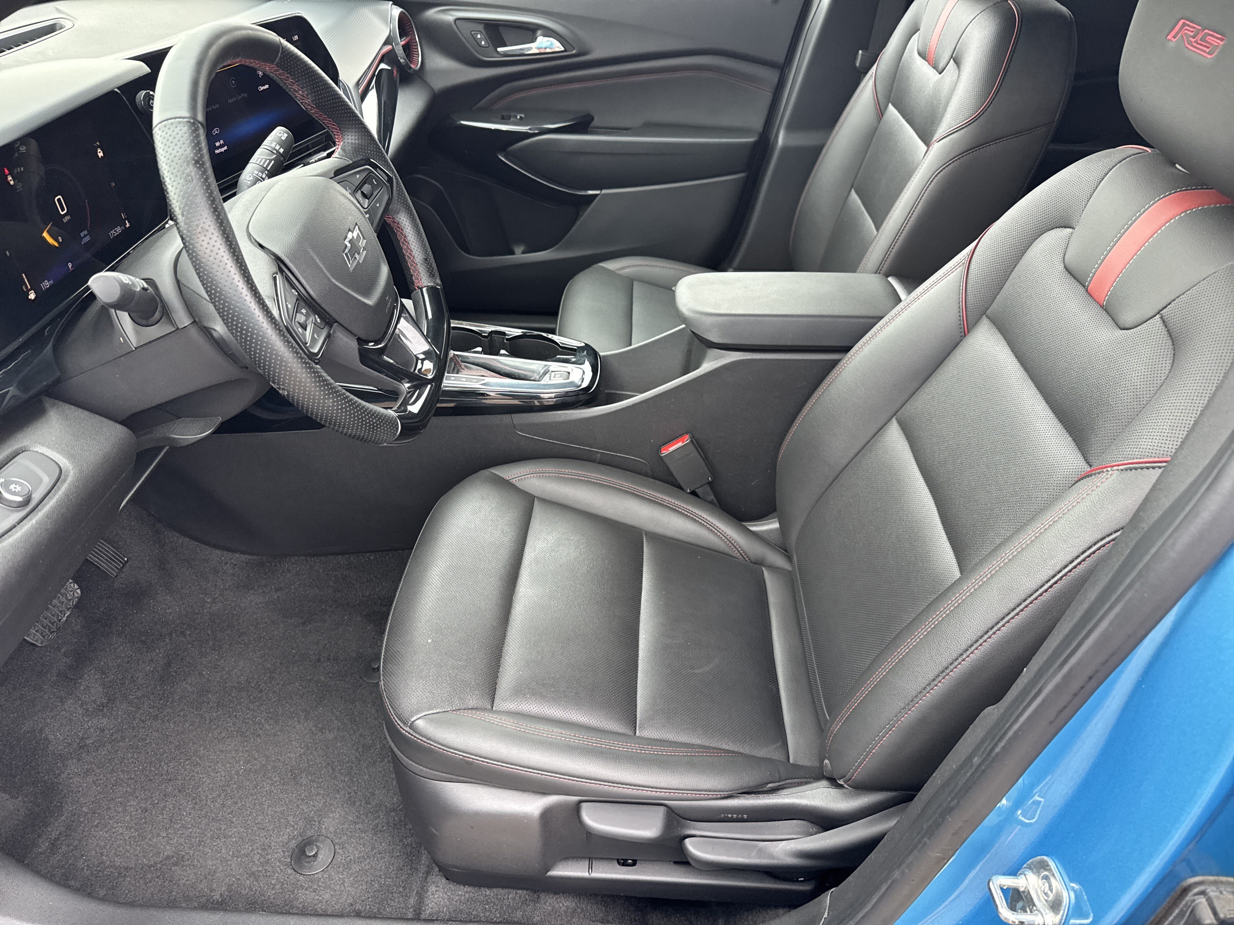 Used 2025 Chevrolet Trax RS w/ Driver Confidence Package FWD image 5