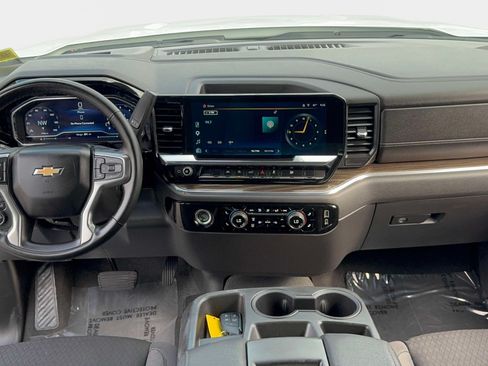 Used 2023 Chevrolet Silverado 1500 LT AWD/4WD image 15