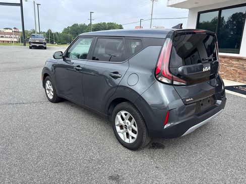 Used 2024 Kia Soul LX w/ Option Group 015 FWD image 6