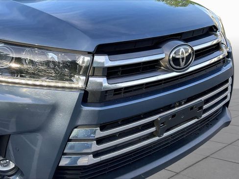 Used 2019 Toyota Highlander Limited Platinum AWD/4WD image 31