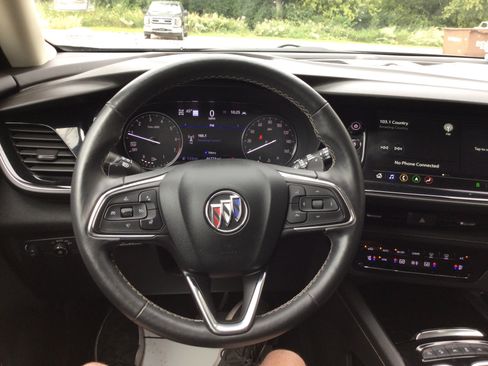 Used 2023 Buick Envision Avenir AWD/4WD image 24