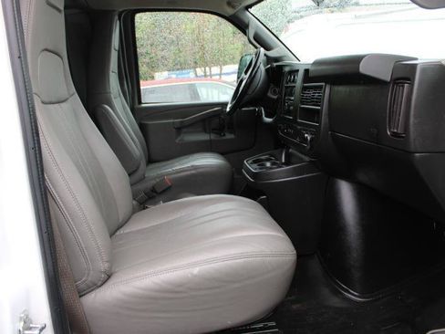 Used 2020 Chevrolet Express 2500 w/ Communications Package RWD image 10