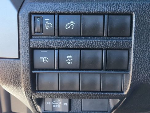 Certified 2025 Toyota Tacoma SR5 image 35