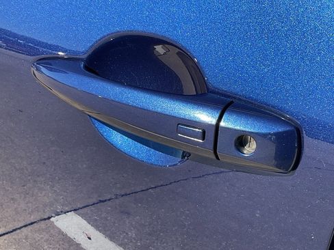 Used 2023 Nissan Rogue SV image 10