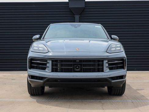 New 2025 Porsche Cayenne E-Hybrid Coupe image 10