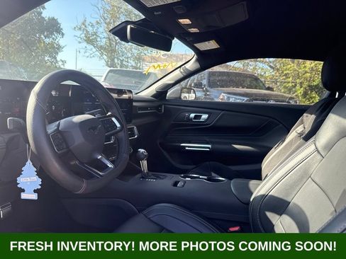 Used 2025 Ford Mustang GT Premium RWD image 8