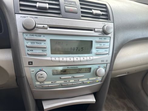 Used 2007 Toyota Camry XLE FWD image 16