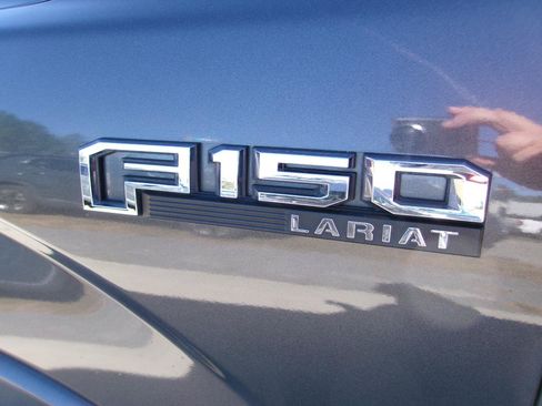Used 2019 Ford F150 Lariat RWD image 11