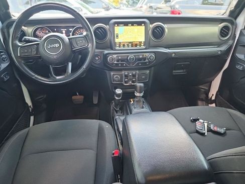 Used 2022 Jeep Gladiator Sport AWD/4WD image 5