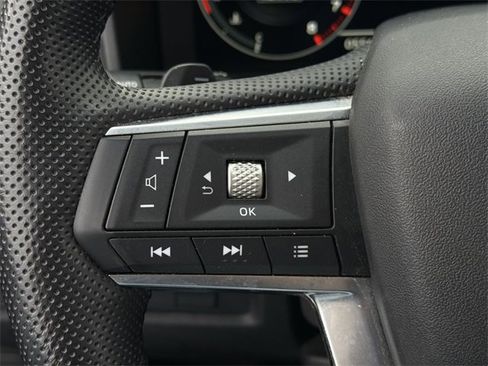 Used 2023 Mitsubishi Outlander SEL image 32