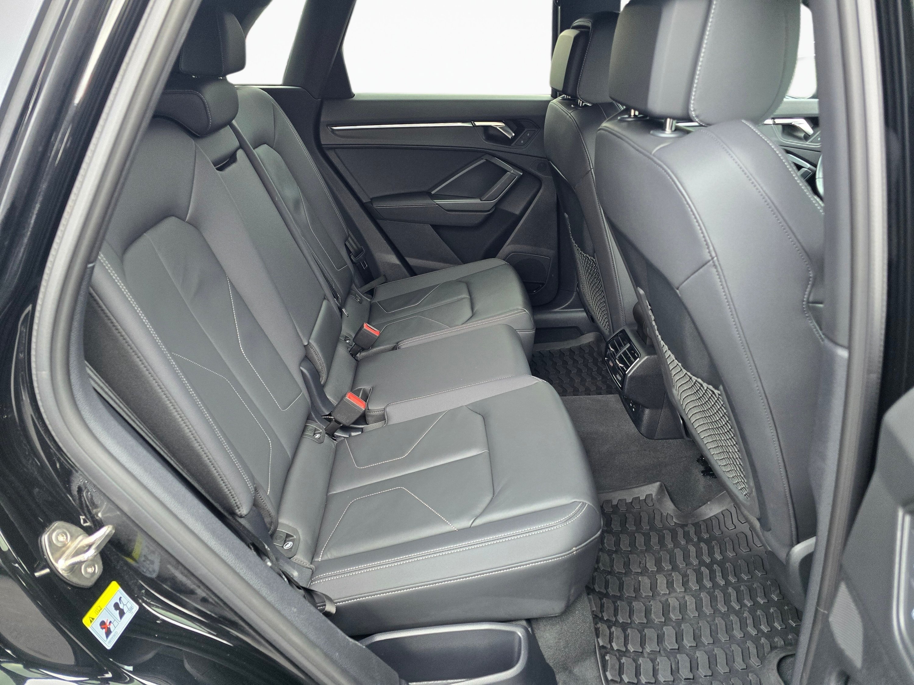 Used 2023 Audi SQ5 Prestige w/ Prestige Package AWD/4WD image 25