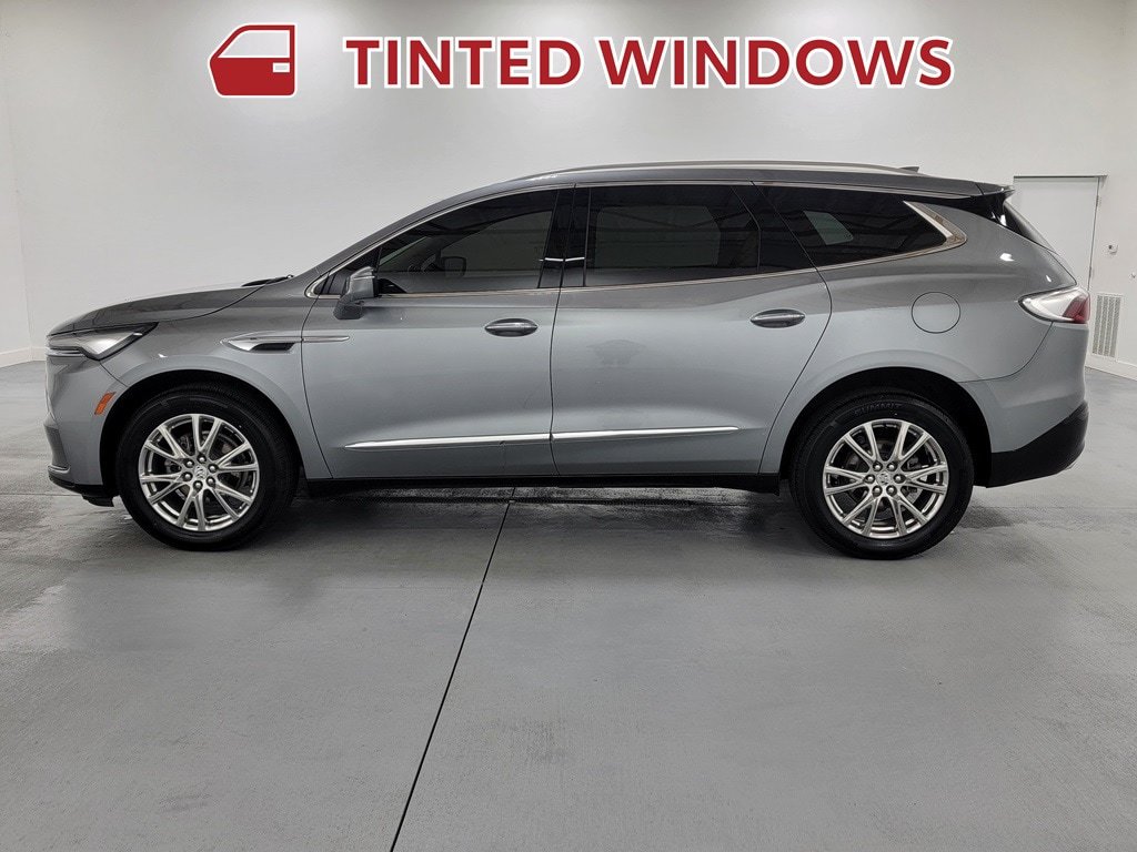 Used 2023 Buick Enclave Premium w/ Experience Buick Package FWD image 5