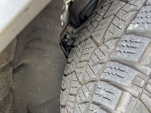 Used 2020 GMC Sierra 1500 SLT RWD image 14