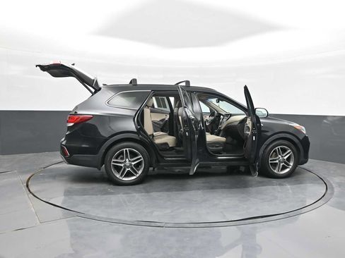 Used 2018 Hyundai Santa Fe Limited AWD/4WD image 39