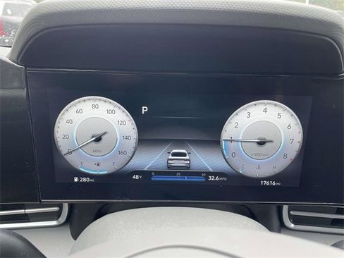 Certified 2023 Hyundai Elantra SEL w/ Convenience Package image 18