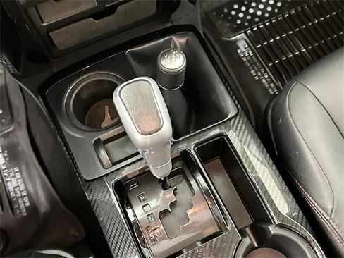 Used 2020 Toyota 4Runner TRD Off-Road Premium image 16