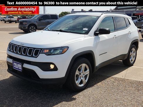 Used 2023 Jeep Compass Latitude AWD/4WD image 1